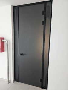 Steklena vrata - VEČ SVETLOBE, PRIHRANEK PROSTORA, DOLGOTRAJNOST IN VZDRŽLJIVOST, VARNOST, PRILAGODLJIVOST TER ELEGANCA